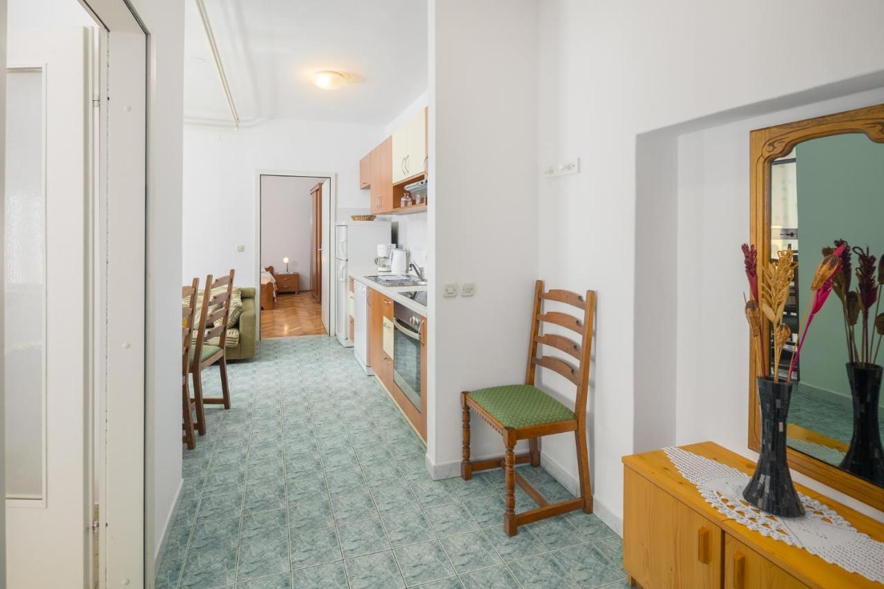 Apartment Korelic Green Garden Пореч Екстериор снимка