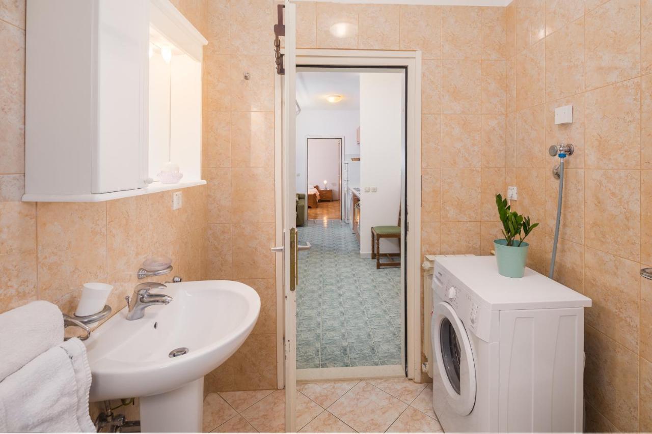 Apartment Korelic Green Garden Пореч Екстериор снимка