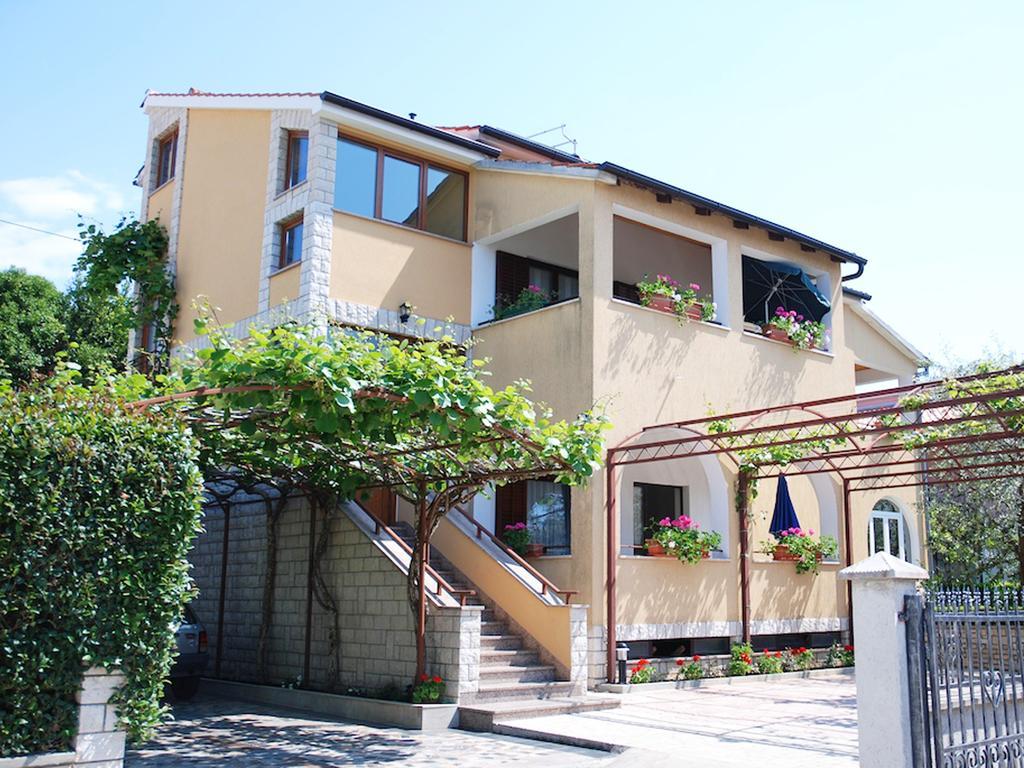 Apartment Korelic Green Garden Пореч Екстериор снимка