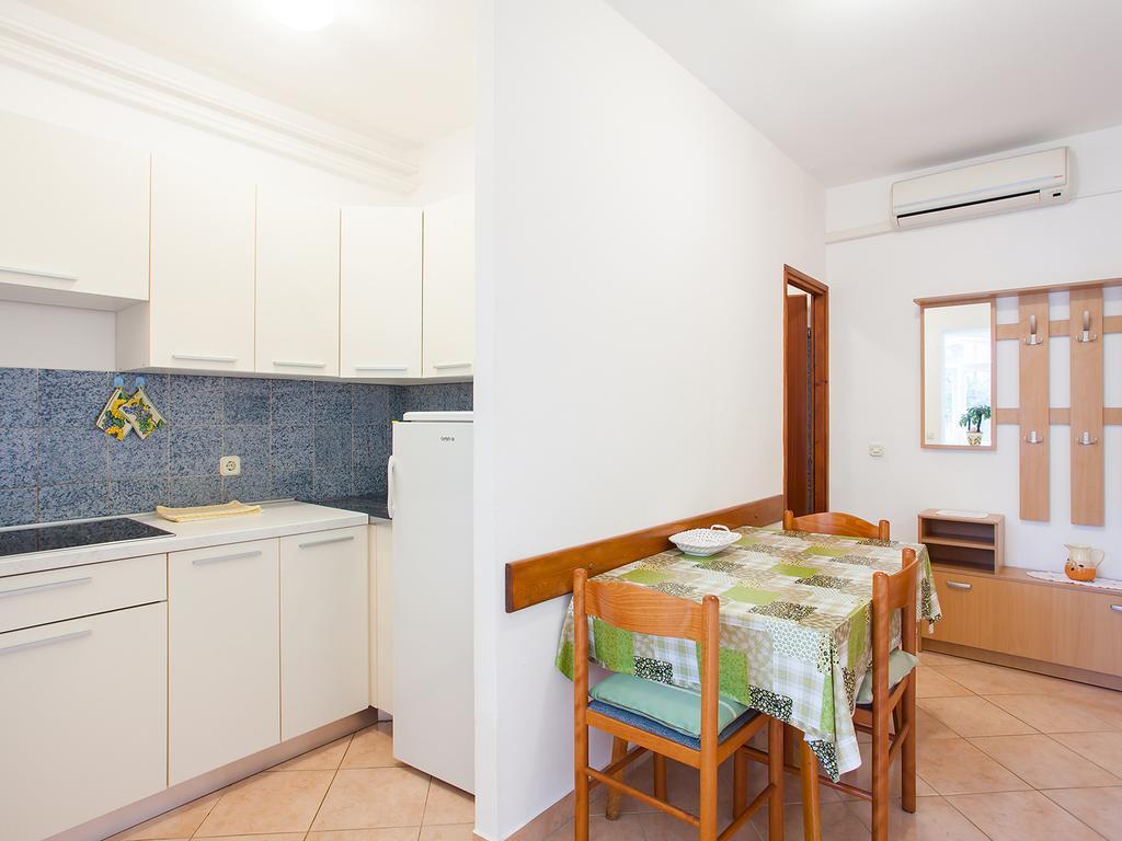 Apartment Korelic Green Garden Пореч Екстериор снимка