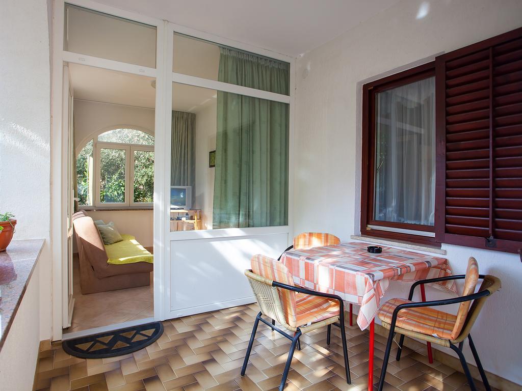Apartment Korelic Green Garden Пореч Екстериор снимка