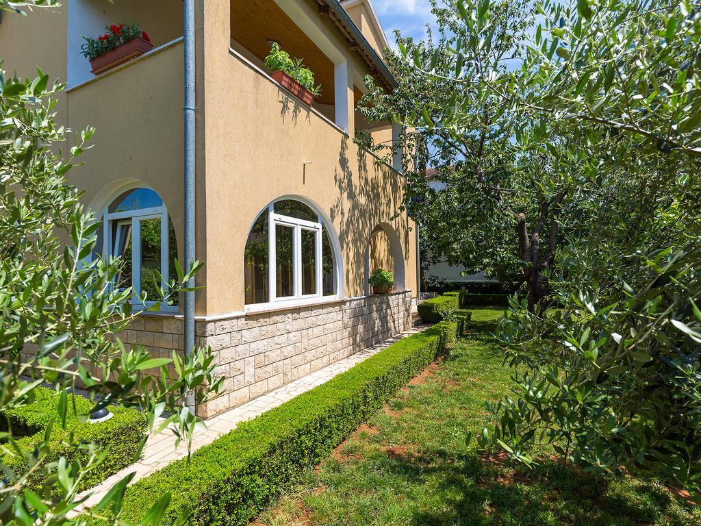 Apartment Korelic Green Garden Пореч Екстериор снимка
