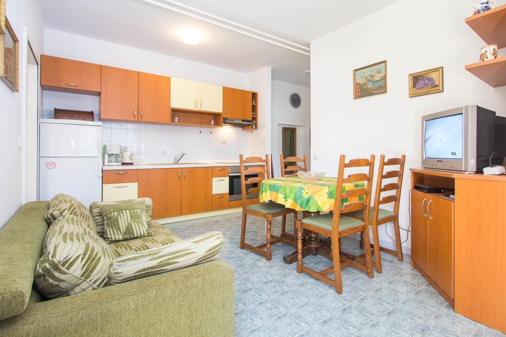 Apartment Korelic Green Garden Пореч Екстериор снимка