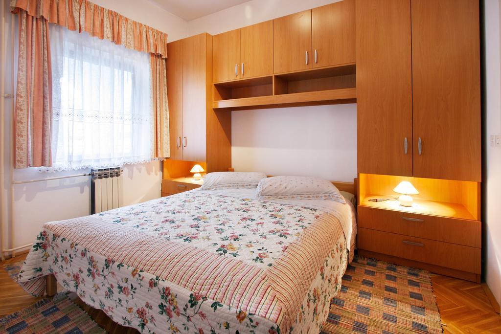 Apartment Korelic Green Garden Пореч Екстериор снимка