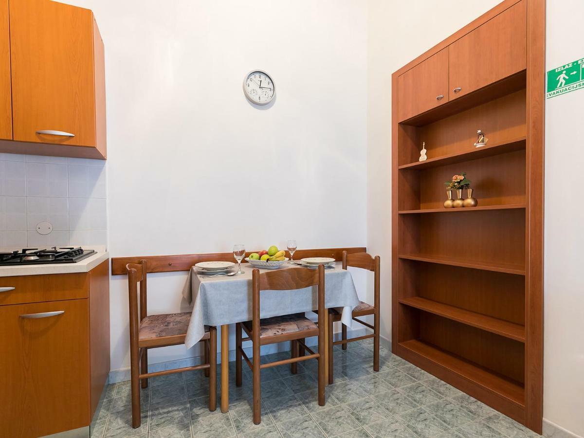 Apartment Korelic Green Garden Пореч Екстериор снимка